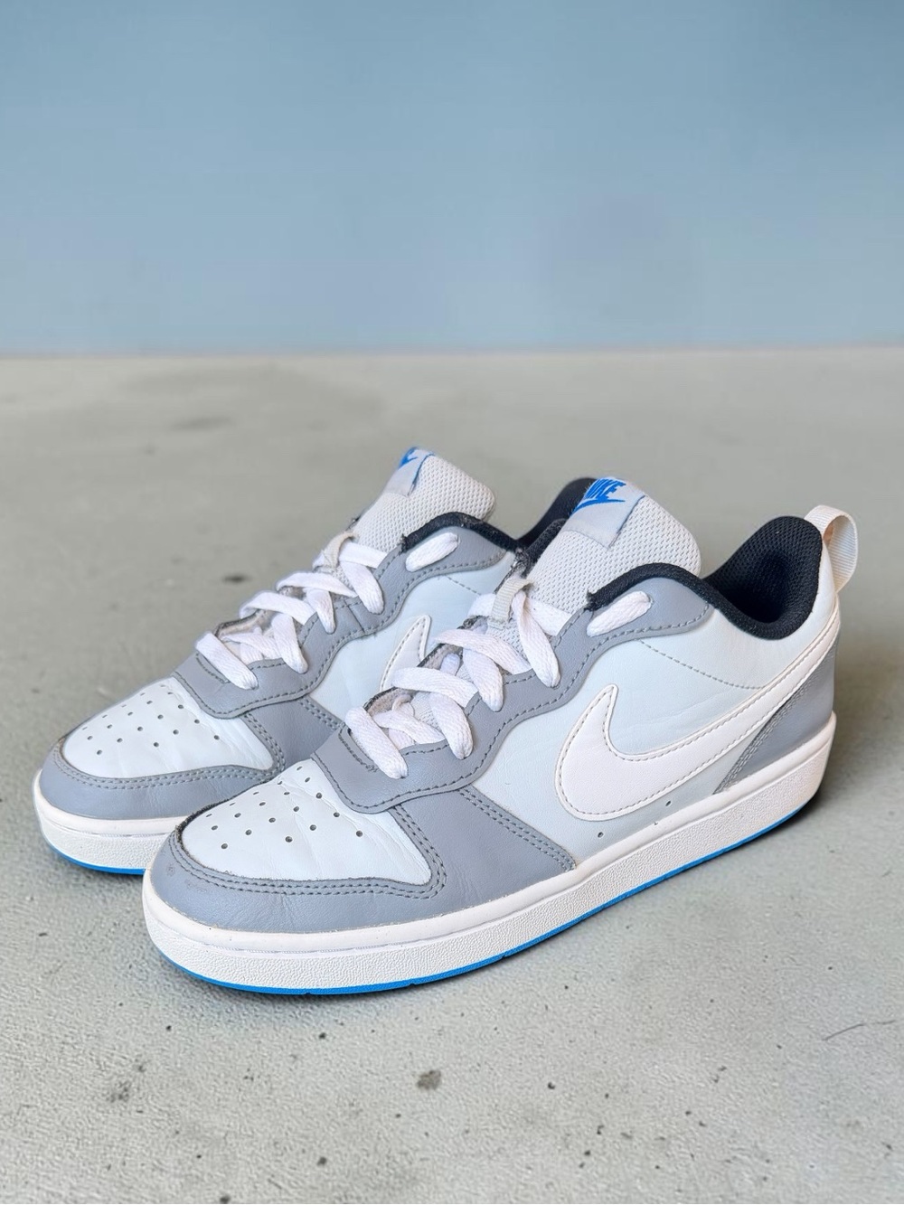Nike Court Borough Low 2 GS Sneakers (Size: 6.5Y)